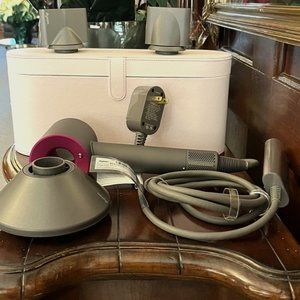 Dyson Supersonic Hair Dryer in Iron/Fuchia